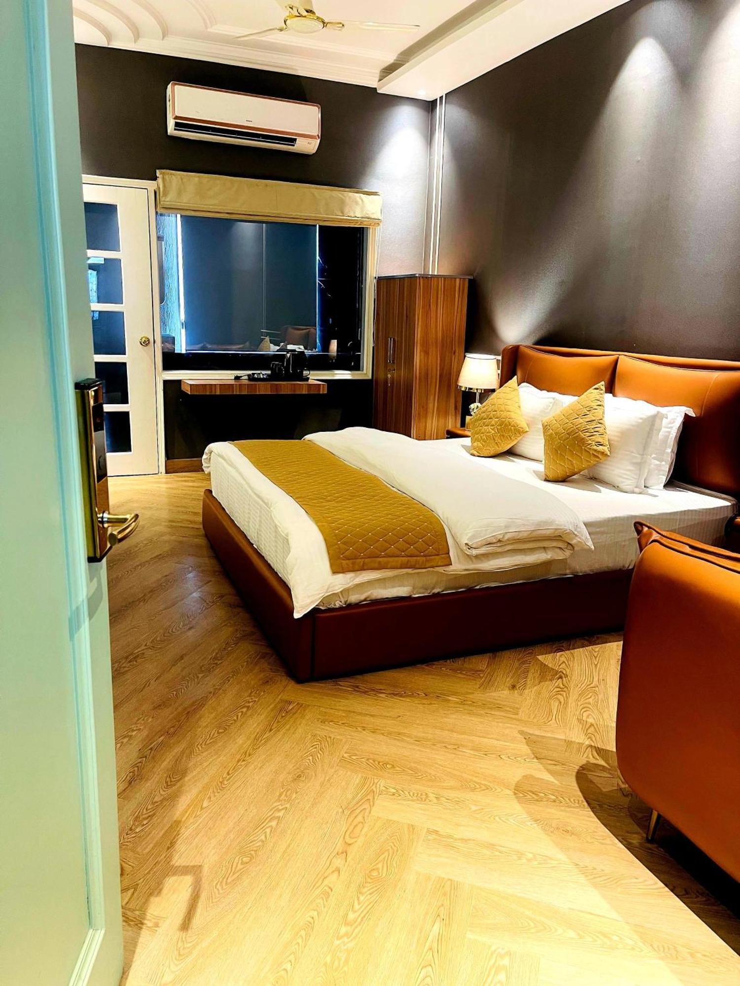 Victorian Elegance Luxury Stays Amritsar Exterior foto