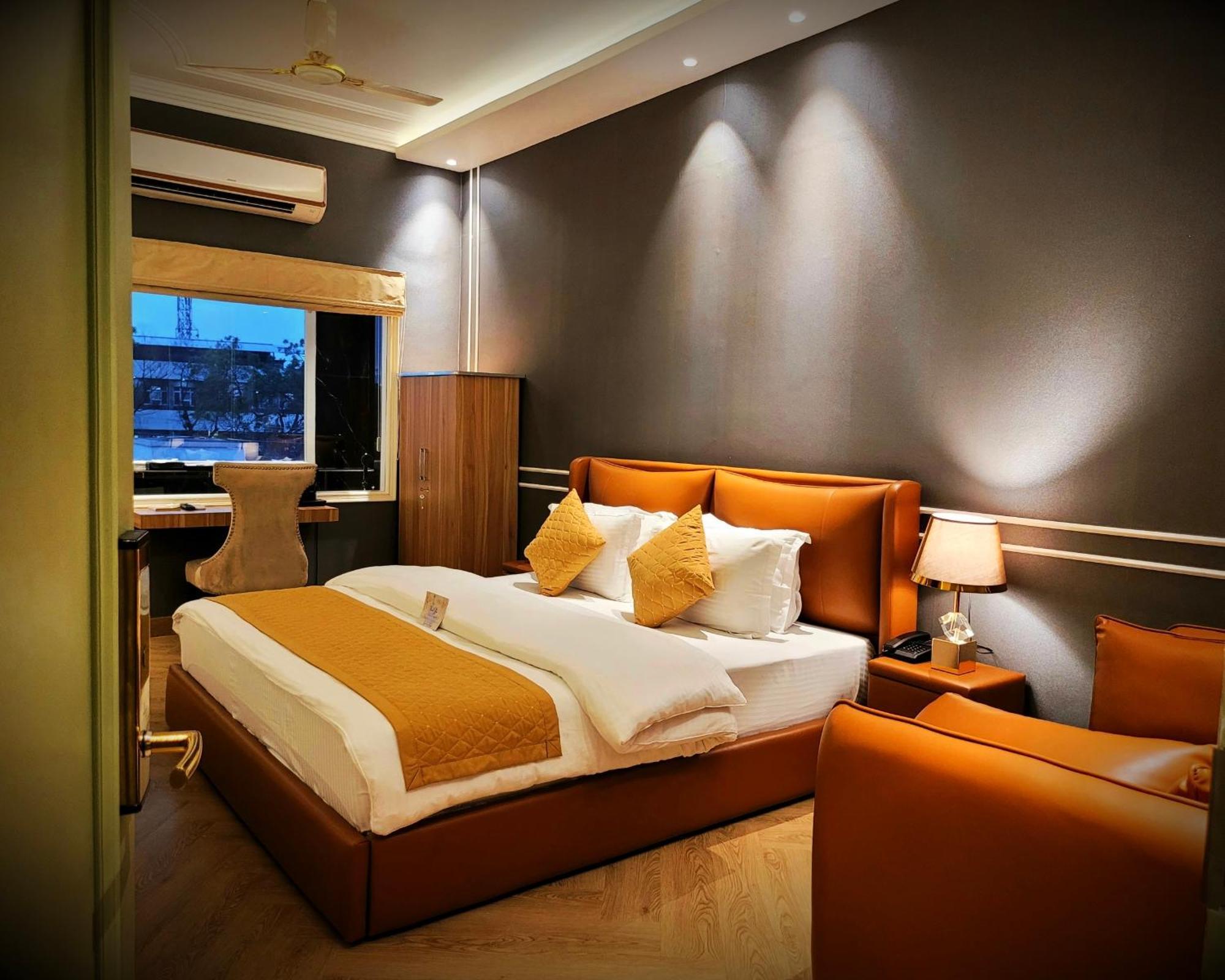 Victorian Elegance Luxury Stays Amritsar Exterior foto